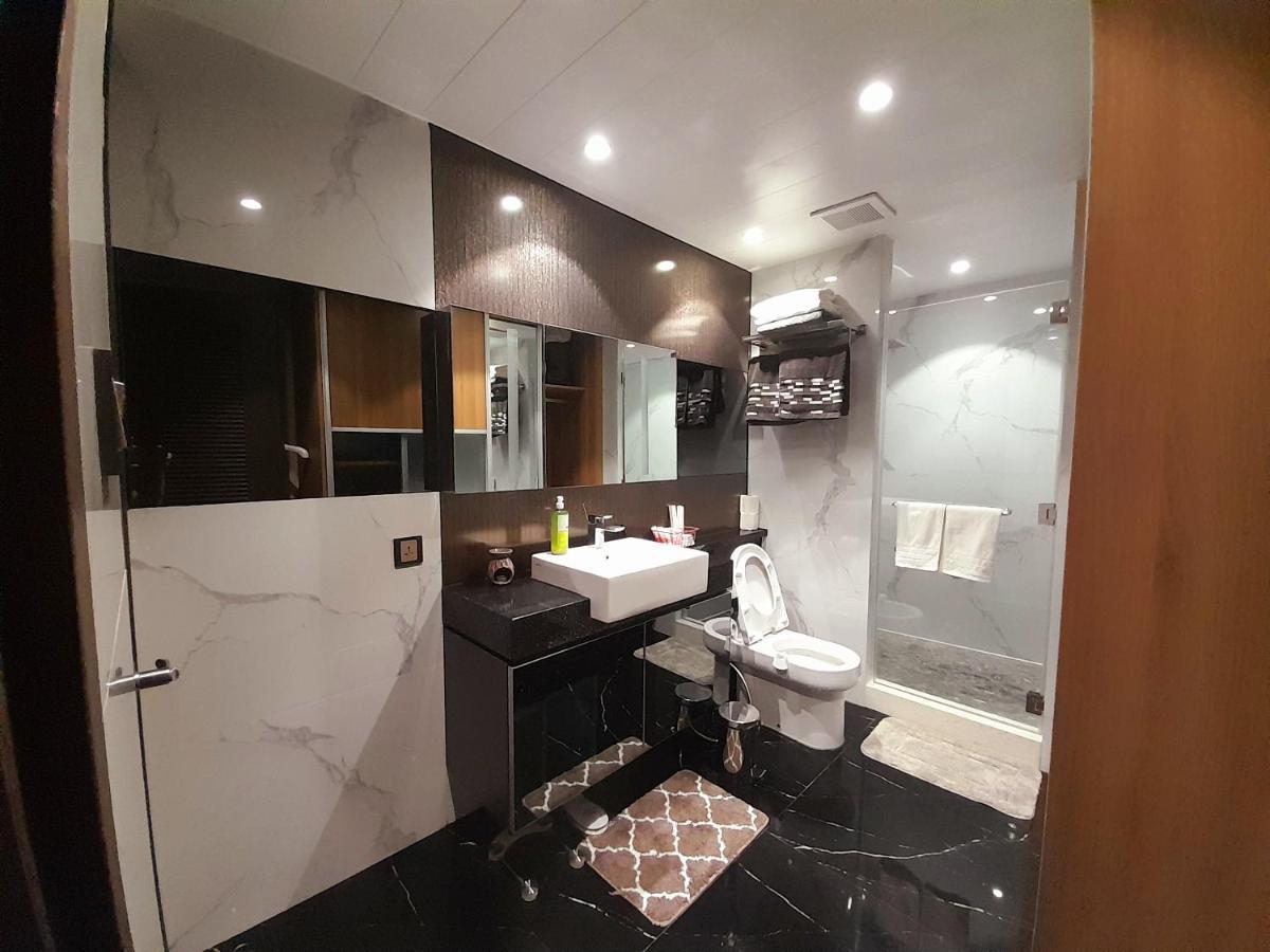 One Euphoria Prime Suite Hotel อังเฮเลส ภายนอก รูปภาพ