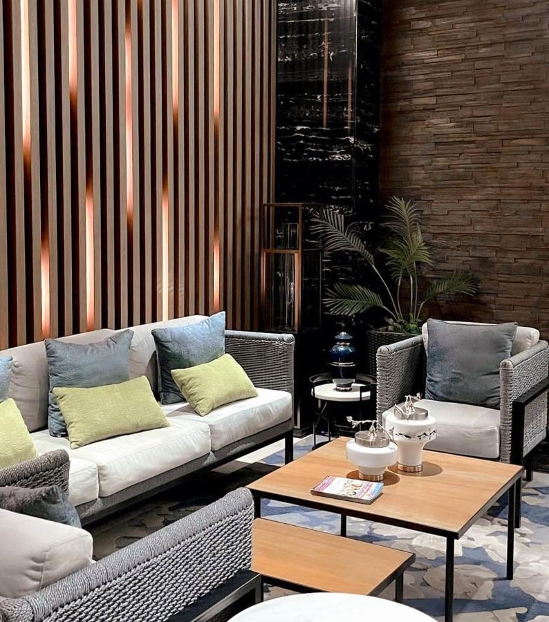 One Euphoria Prime Suite Hotel อังเฮเลส ภายนอก รูปภาพ