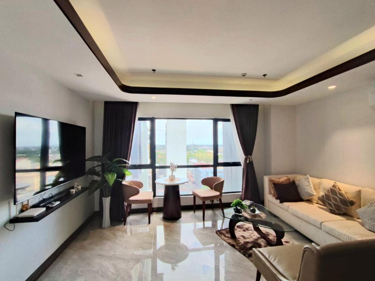 One Euphoria Prime Suite Hotel อังเฮเลส ภายนอก รูปภาพ