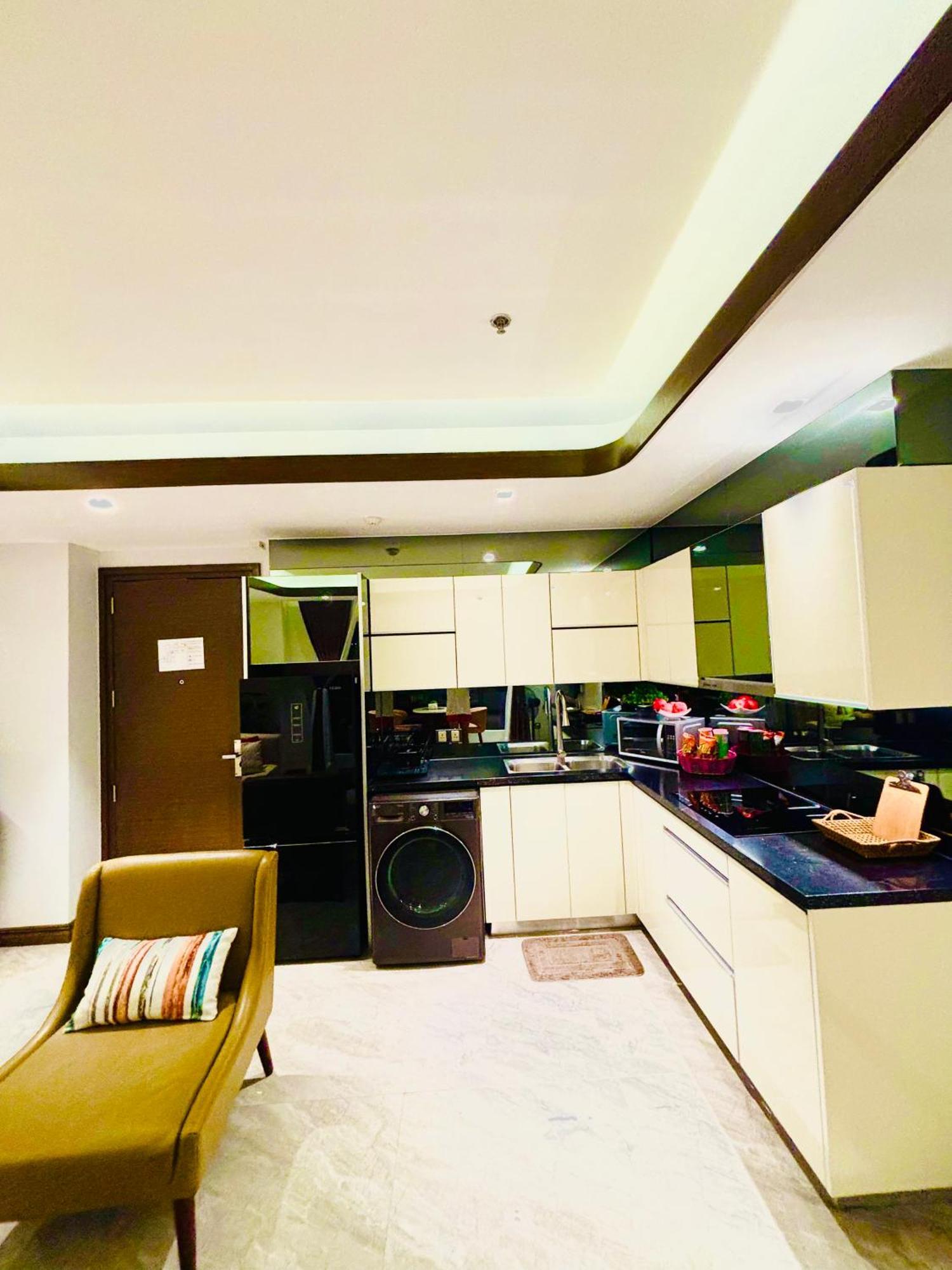 One Euphoria Prime Suite Hotel อังเฮเลส ภายนอก รูปภาพ