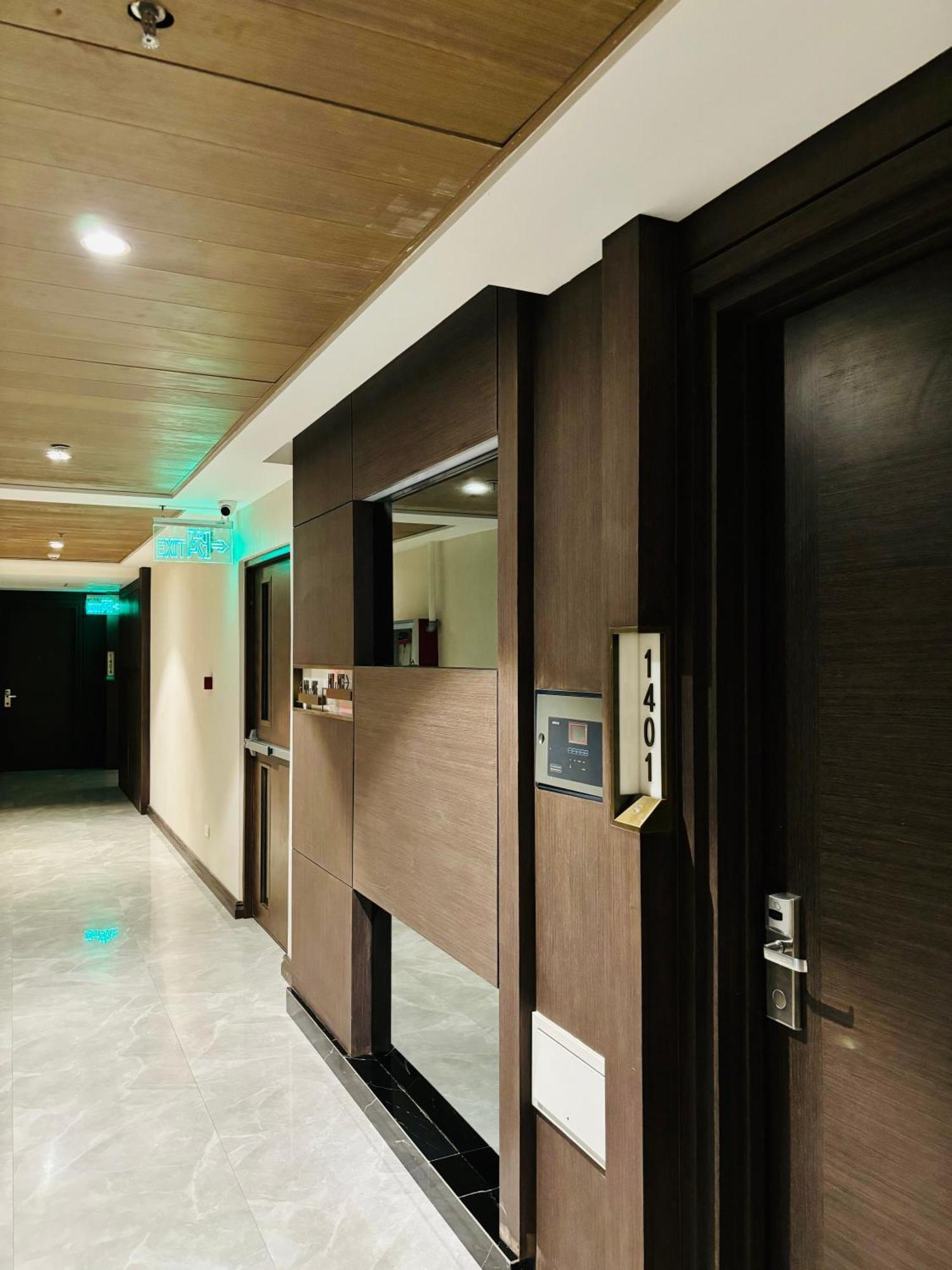 One Euphoria Prime Suite Hotel อังเฮเลส ภายนอก รูปภาพ