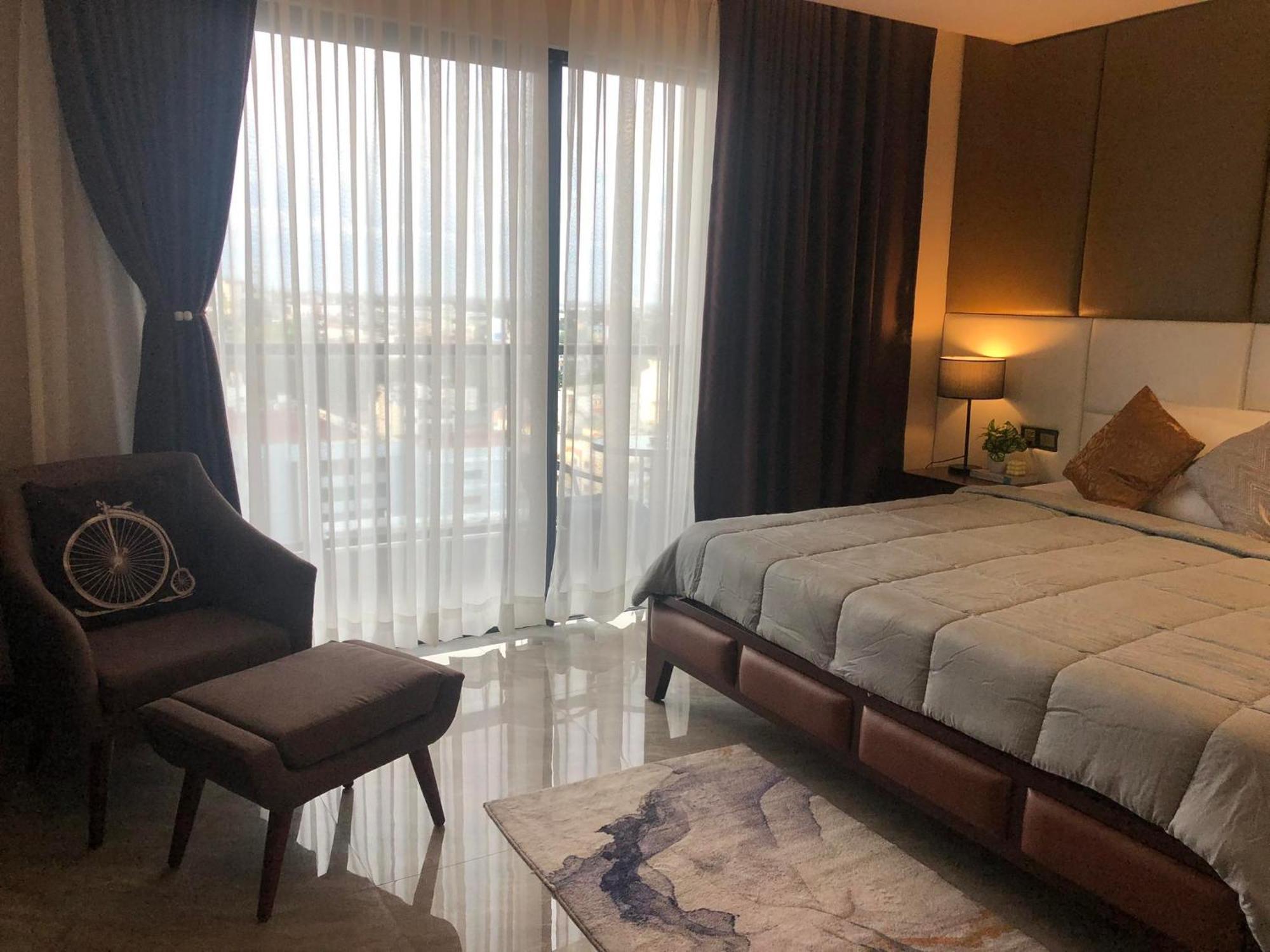 One Euphoria Prime Suite Hotel อังเฮเลส ภายนอก รูปภาพ